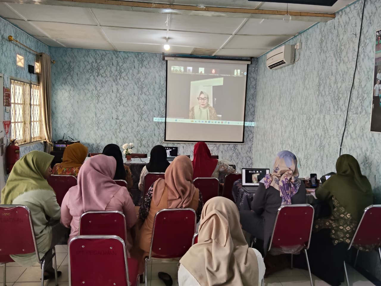 Kegiatan Zoom Meeting Kader