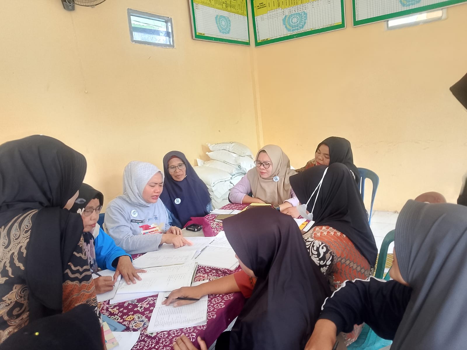 Kegiatan tindak lanjut kunjungan rumah oleh kader posyandu (posyandu ILP Beo dan Kenari)